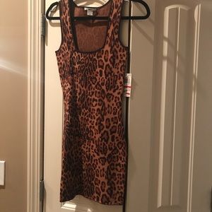 Brand new dress that fits like a glove.